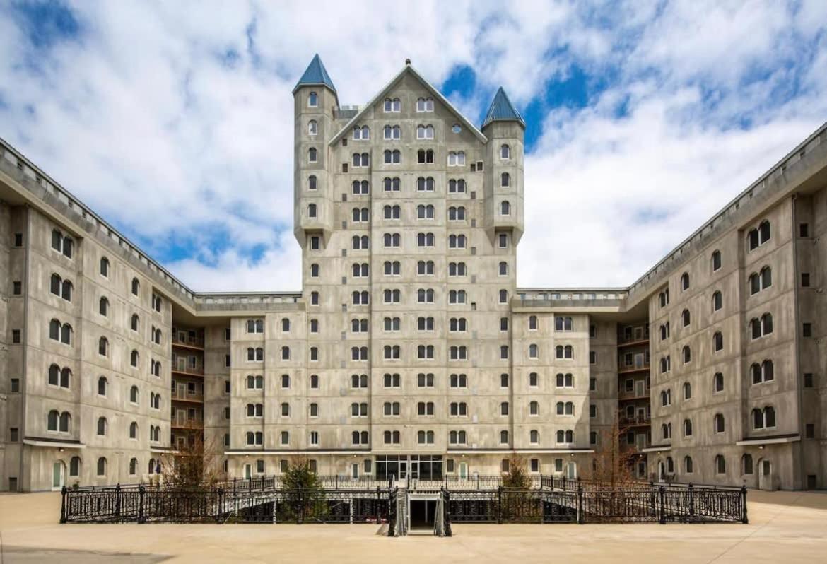 Extravagant 3 Level Penthouse At The Grand Castle Apartment Grandville Exterior photo